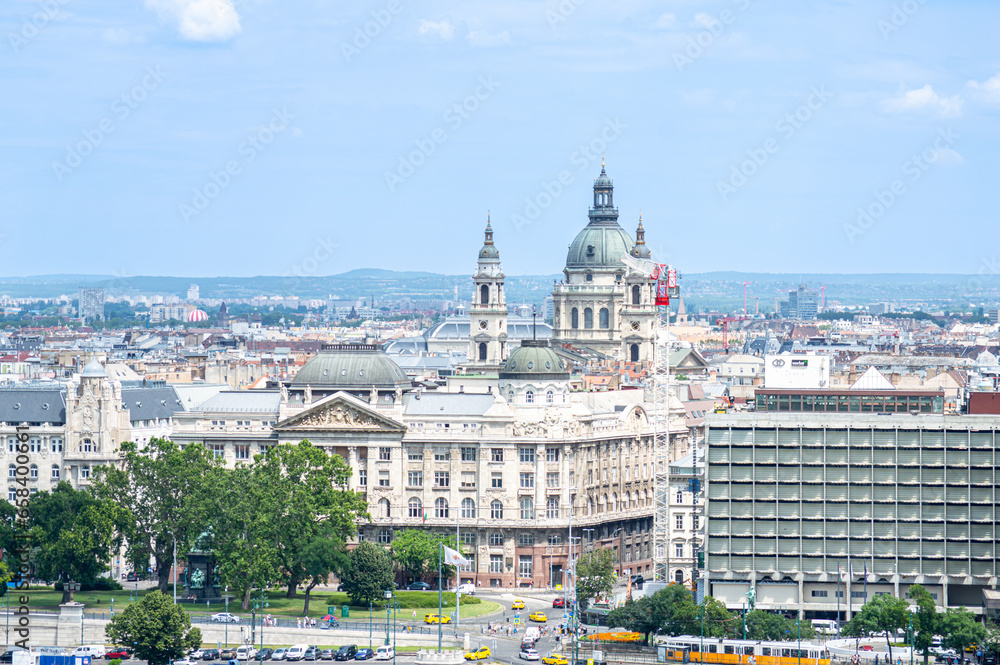 Φωτογραφία East bank of the Danube river, Hungarian parliament in Budapest, Hungary