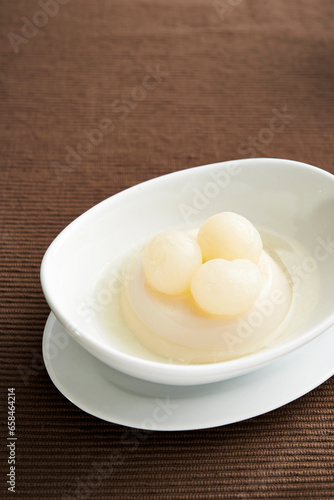 chilled sweet lychee peach pudding jelly