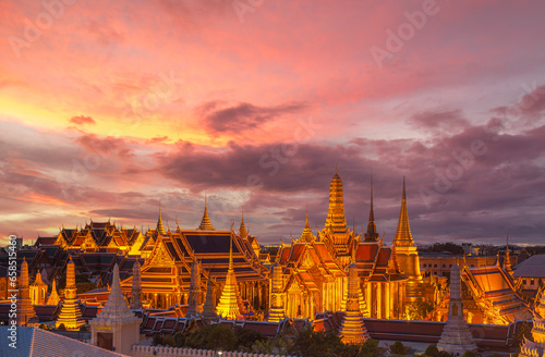grand palace and wat phra kaew in Bangkok city