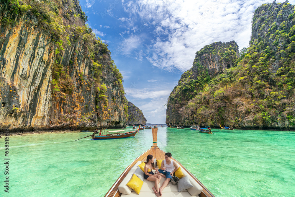 phi phi island and maya beach the most best travel point in Krabi - obrazy, fototapety, plakaty 