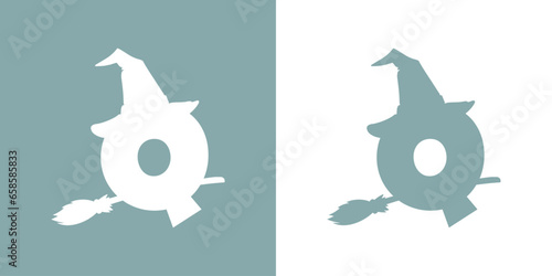 Icono letra inicial Q con silueta de sombrero de bruja volando en escoba. Logo para su uso en invitaciones y tarjetas de Halloween