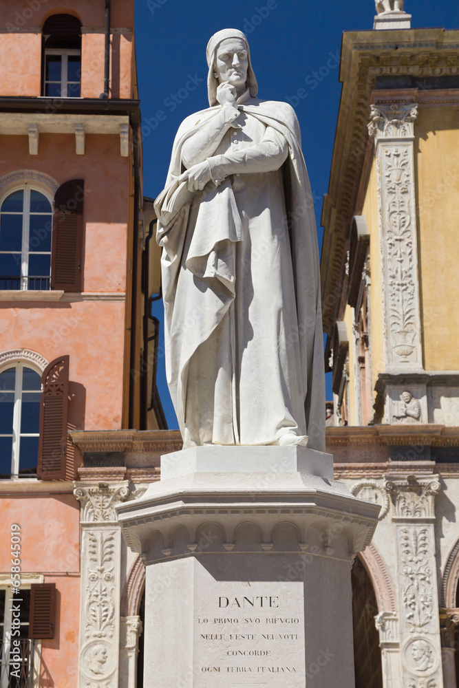 Statue of Dante Alighieri in Verona