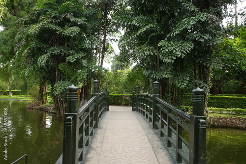 Ho Chi Minh's Stilt House in Hanoi - ベトナム ハノイ ホーチミンの家 