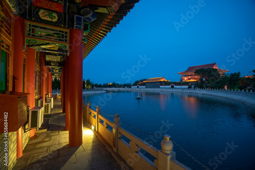 Fototapeta Naklejka Na Ścianę i Meble -  night，Eight Immortals Crossing the Sea, Huixian Pavilion, Yantai, Shandong, China