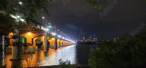 Korean scenery - Seoul's spectacular scenery with no moonlight in sight