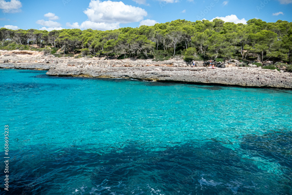 Calo des Burgit is a small beach inside the nature reserve Cala Mondrago in the southeastern part of Mallorca.

