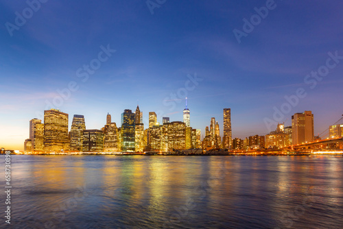 Manhattan waterfront at night © travelview