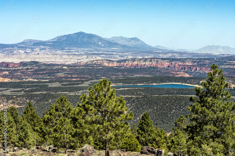 The view of the Lower Browns Reservoir from Larb Hollow Overlook in the Dixie National Forest, Utah, USA