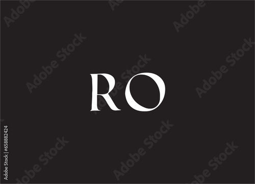 Fotografie ro letter logo and monogram design