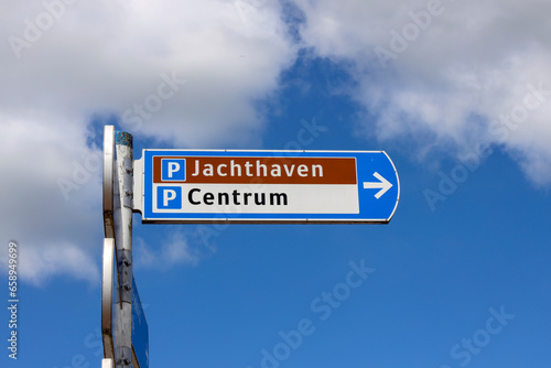 Direction signs to city center of Hattem photo