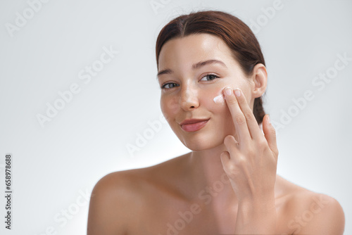 Принти на полотні Skin whitening or solarium tanning concept