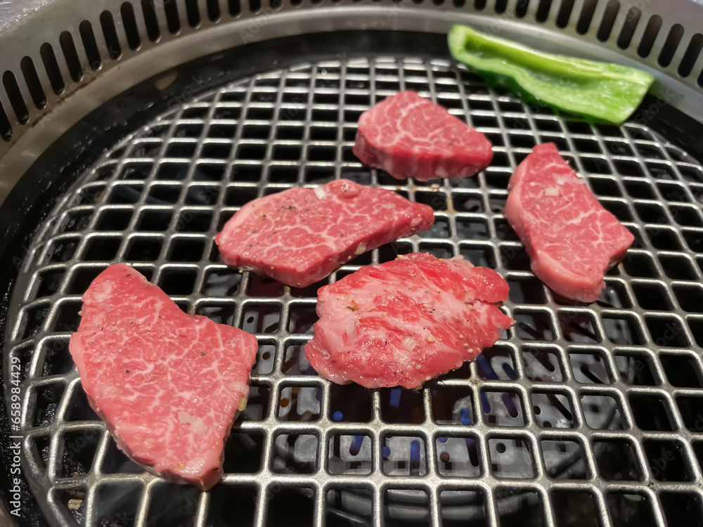 焼肉　炭火焼き　牛タン　日本