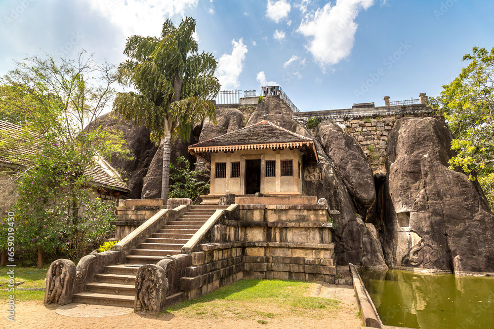 Isurumuniya Viharaya in Anuradhapura Isurumuniya Viharaya in Anuradhapura