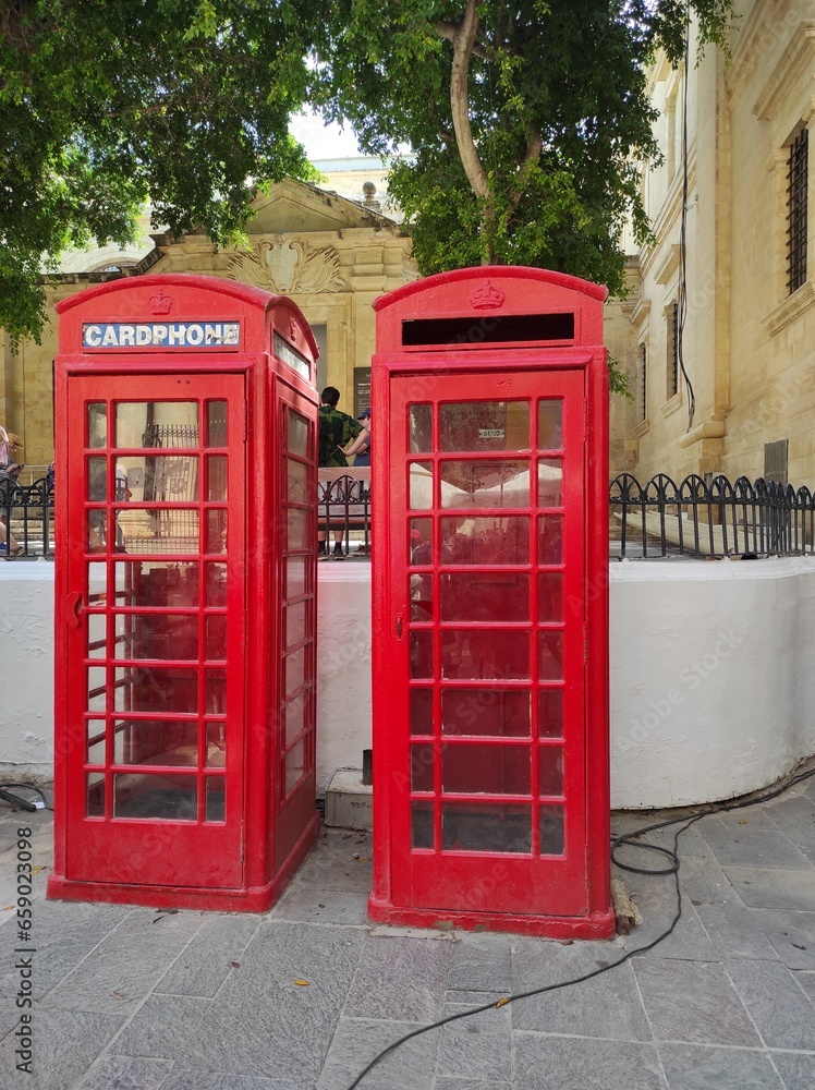 Malte, double cabine téléphonique rouge anglaise