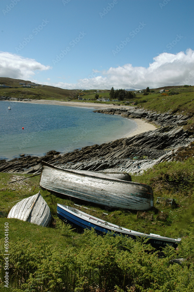 Fototapeta vieux bateau de pêche; mer; Talmine; Ecosse; Grande Bretagne