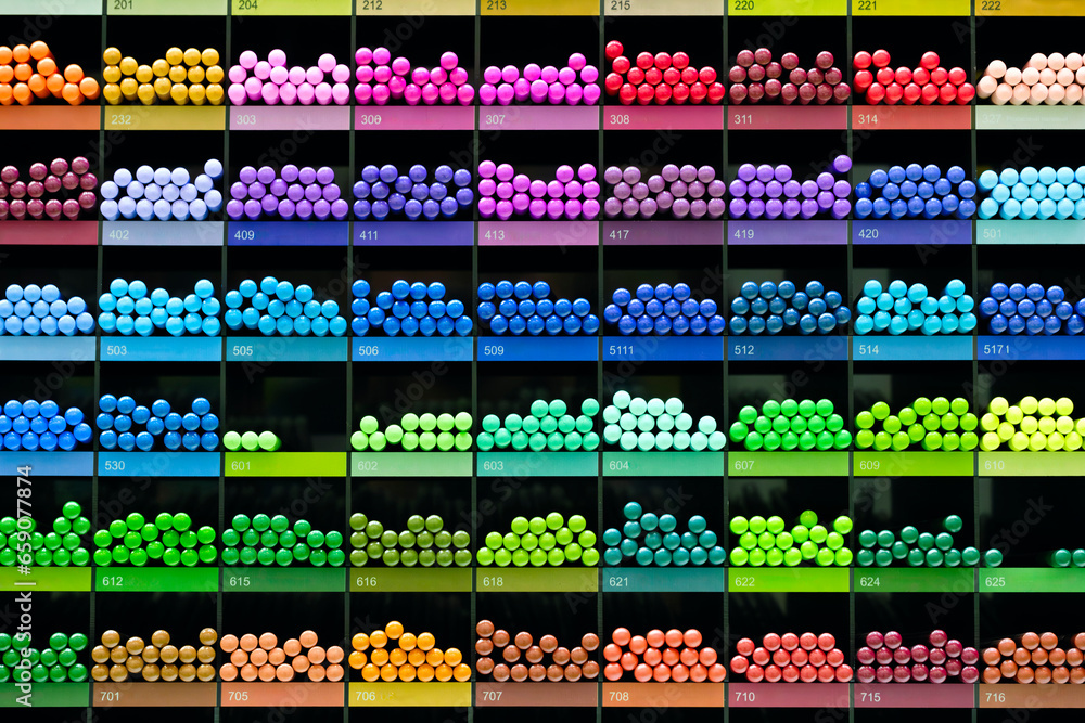 Retail display shelf of colorful marker pens - obrazy, fototapety, plakaty 