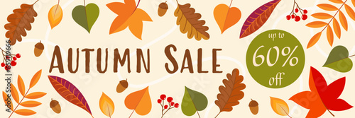 Autumn Sale up to 60% off - Schriftzug in englischer Sprache - Herbstschlussverkauf bis zu 60% Rabatt. Herbstliches Verkaufsbanner mit bunten Blättern, Eicheln und Beeren.