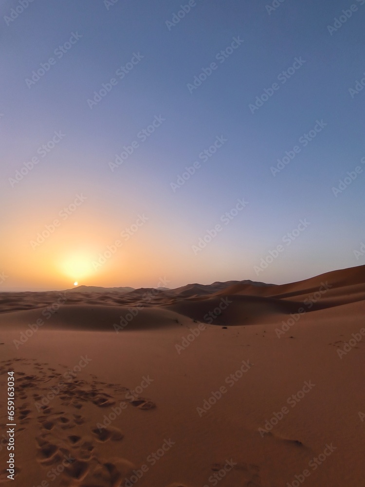 Fototapeta premium Sunrise in the desert