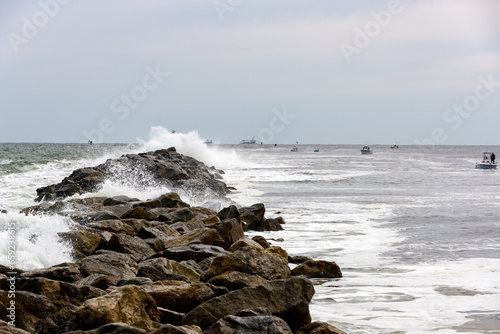 waves crashing on rocks © Rican Thai Family