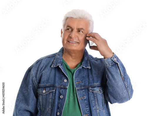 Senior man talking by mobil...