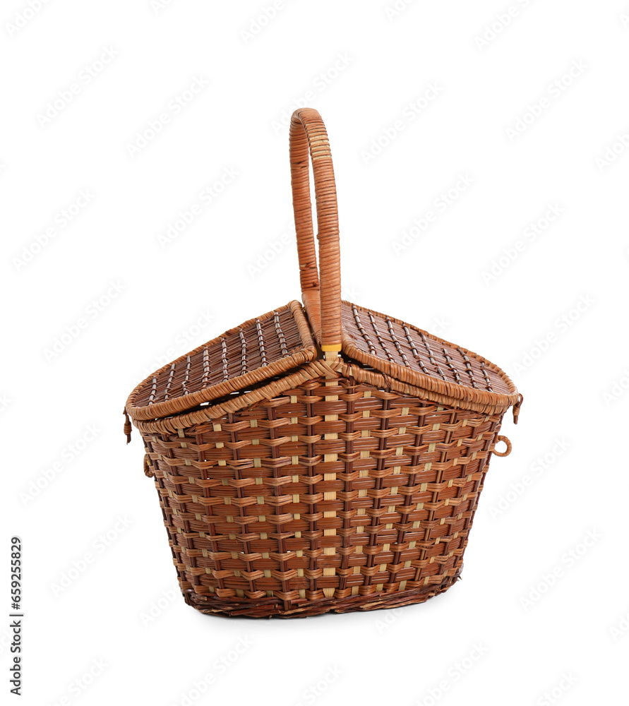 Obraz premium Wicker basket with lid isolated on white background