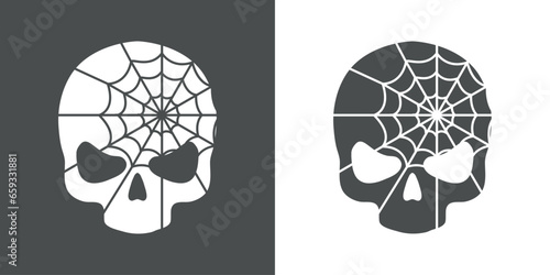 Logo con silueta de calavera con tela de araña para su uso en invitaciones y tarjetas de Halloween photo