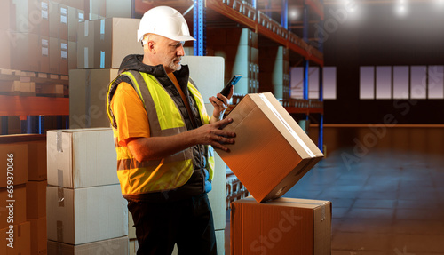 Experienced warehouse manag...