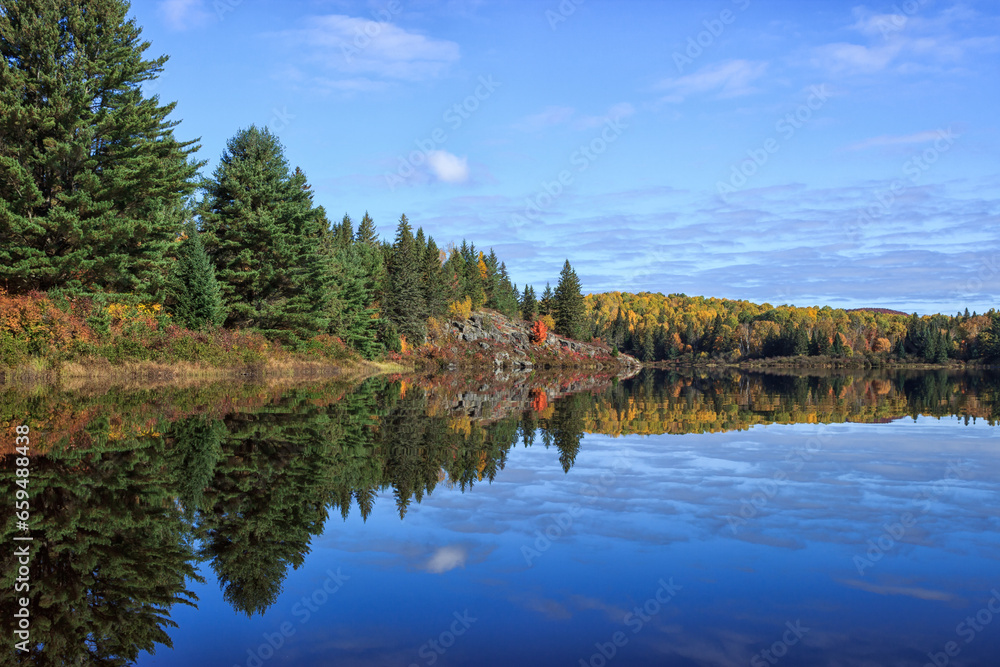 Fall colors in Algonquin Provincial Park 