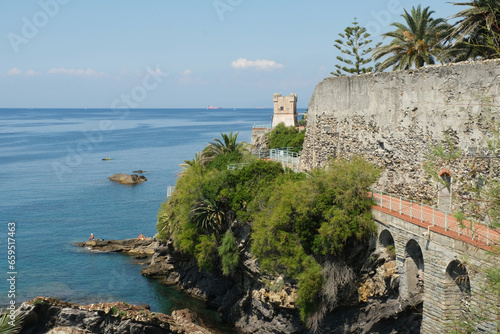 Panorama del lungomare di Nervi con la Torre Gropallo a Genova, Liguria, Italia.