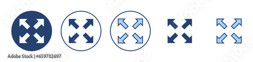 Fullscreen Icon vector. Expand to full screen sign and symbol. Arrows symbol