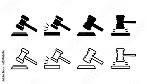 Gavel icon vector. judge gavel icon. auction hammer