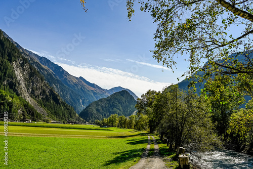 Längenfeld, Ötztaler Ache, Fluss, Uferweg, Ötztal, Wanderweg, Tal, Tirol, Berge, Wald, Landwirtschaft, Sölden, Herbst, Spätsommer, Österreich photo