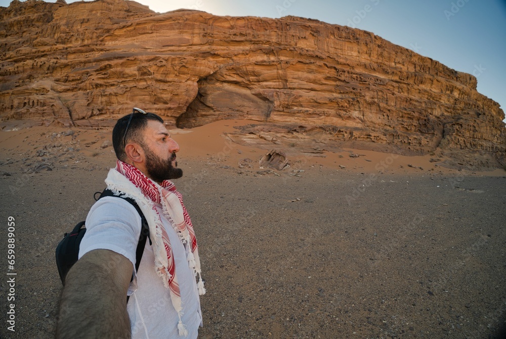 Fototapeta premium walking through wadi rum