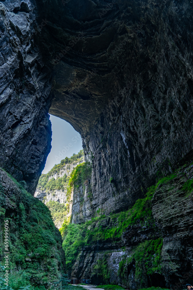 The Qinglong Bridge is one of the Three Natural Bridges within Wulong Karst National Geology Park, situated in Chongqing, China. The Qinglong Bridge is one of the Three Natural Bridges within Wulong Karst National Geology Park, situated in Chongqing, China.