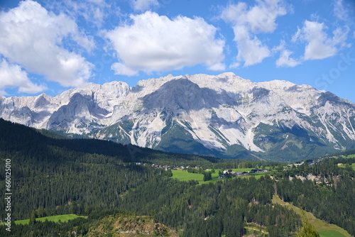 Panoramablick ins Gebirge - Steiermark, Österreich