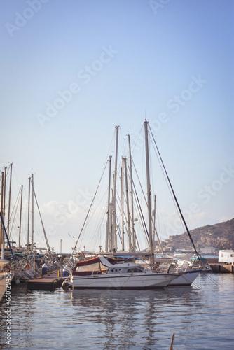 Barcos en el puerto de Cartagena, Murcia