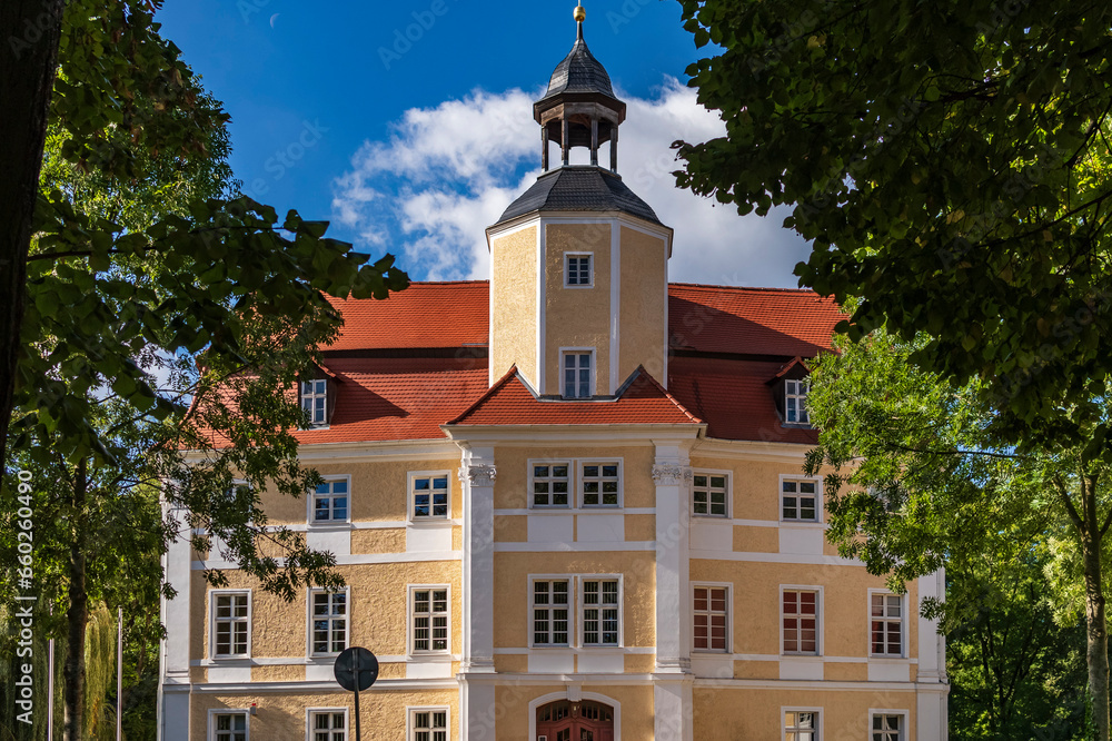 Naklejka premium Ein Schloss im Park