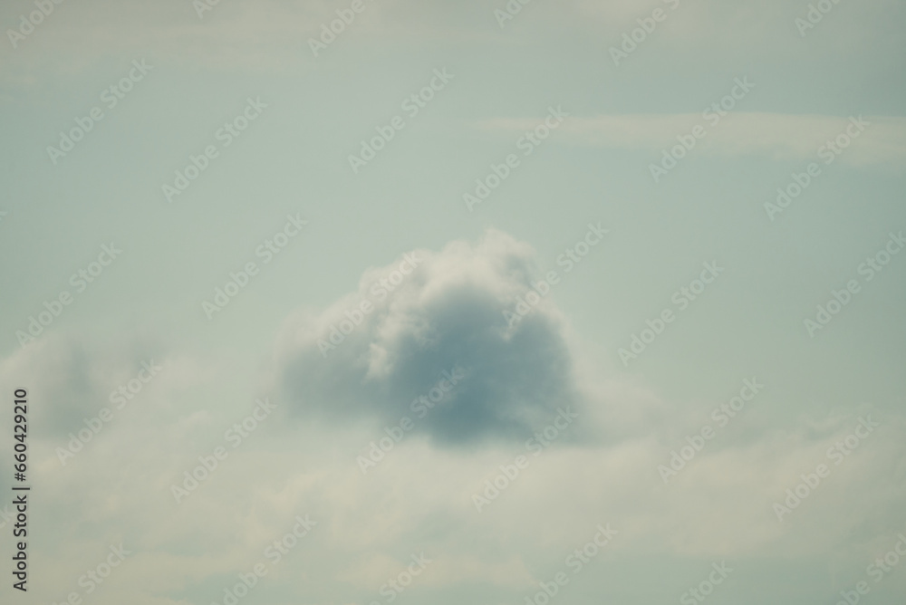 濃い小さな雲の塊 濃い小さな雲の塊