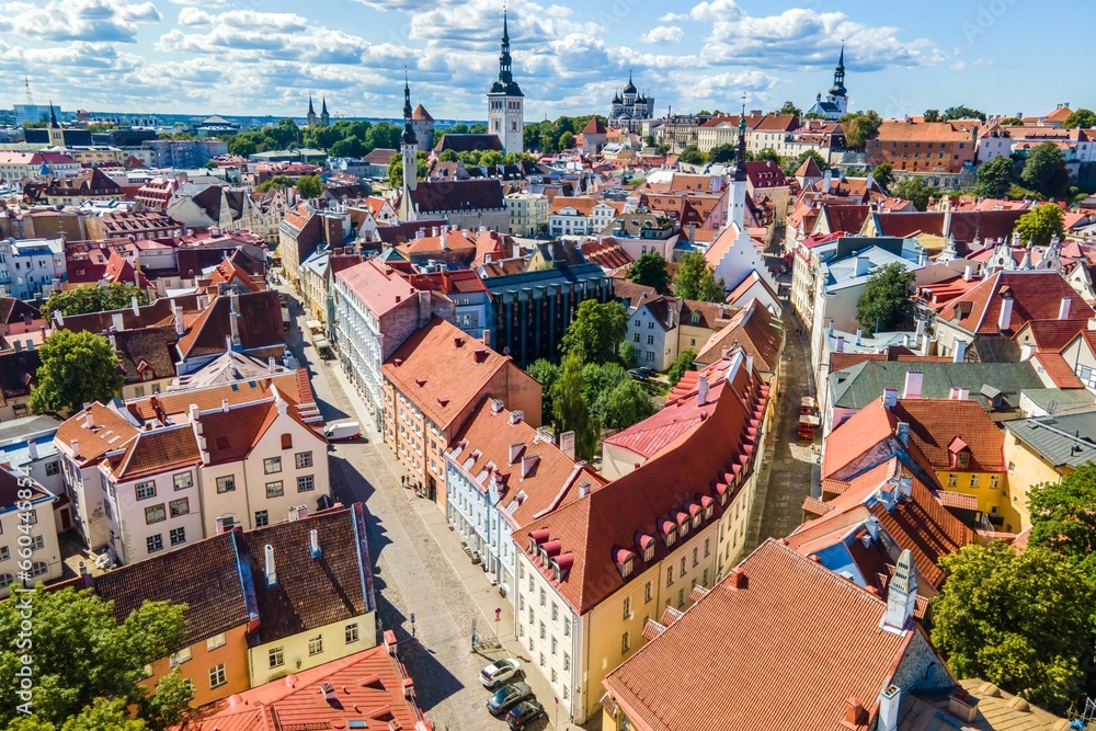 Fototapeta premium Stunning landscape of the picturesque old city of Tallinn, Estonia