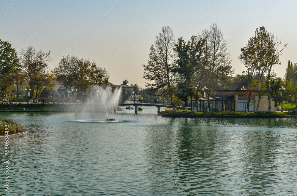 Φωτογραφία lake in National Park of Uzbekistan named after Alisher Navoi in Tashkent
