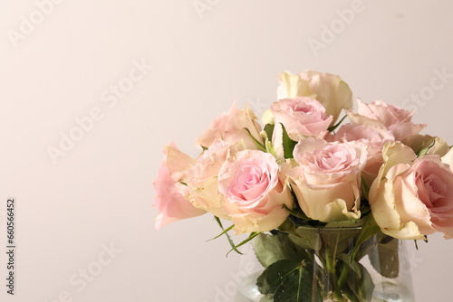 bouquet of pink roses © Sunlight