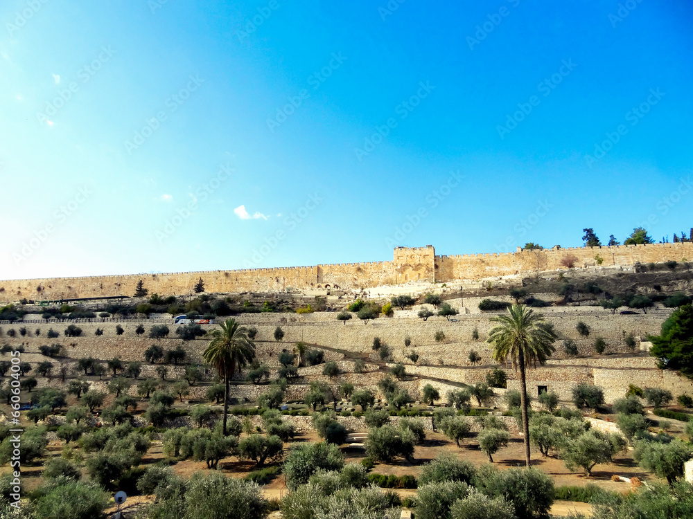 Obraz premium Panoramic view of the old city of Jerusalem.
