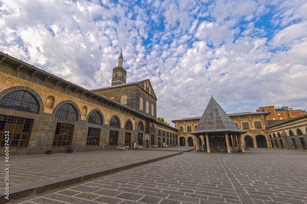 historical great mosque in the center of diyarbakir, turkey