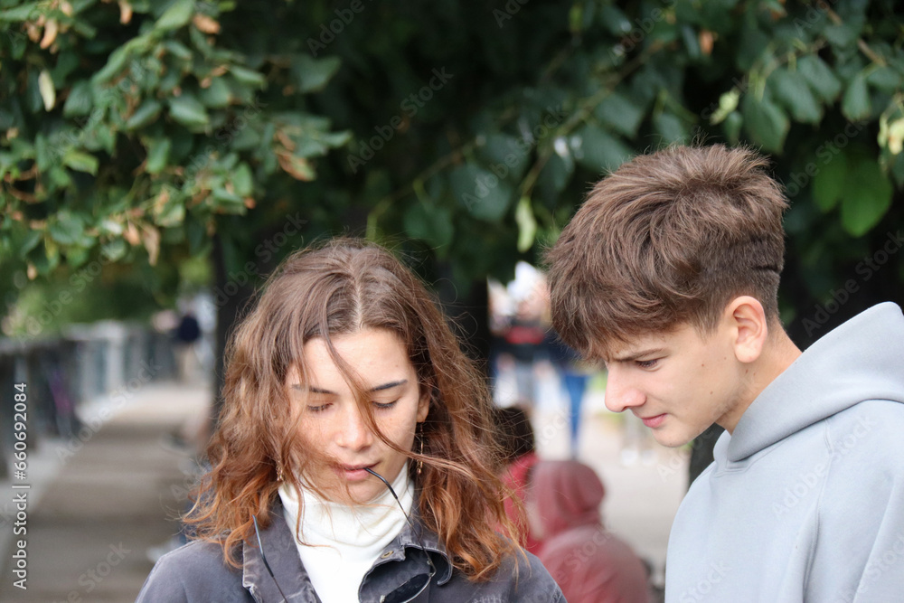 COUPLE OF YOUNG TEENAGERS COUPLE OF YOUNG TEENAGERS
