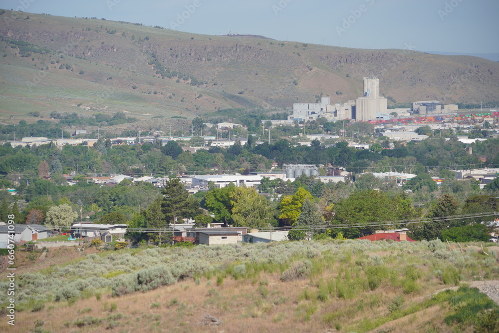 Landscape of house and mountain in city Pocatello in the state of Idaho	