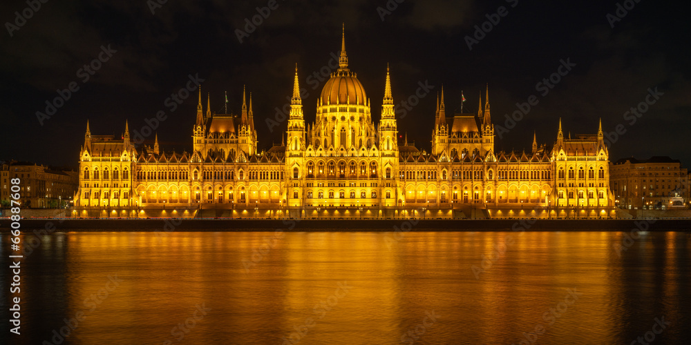Fototapeta premium The golden palace Der goldene Palast