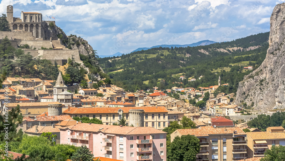 Ville de Sisteron, Haute Provence, France 