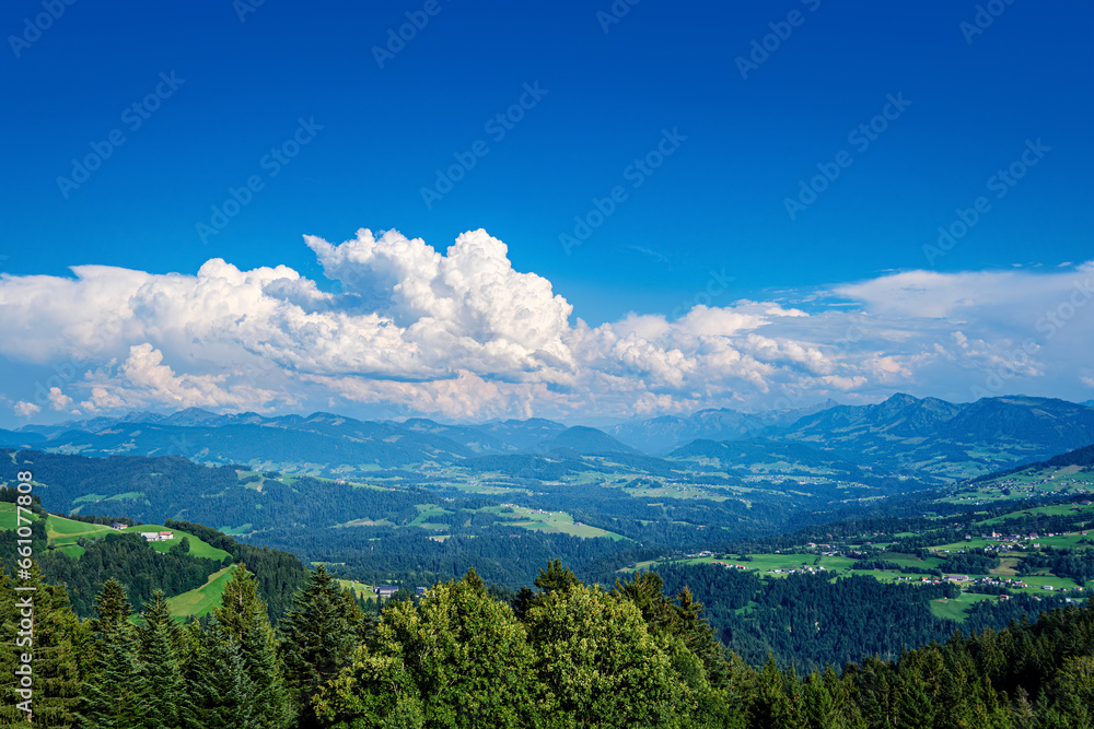 Fototapeta premium Blick ins Tal vom Pfänder aus gesehen