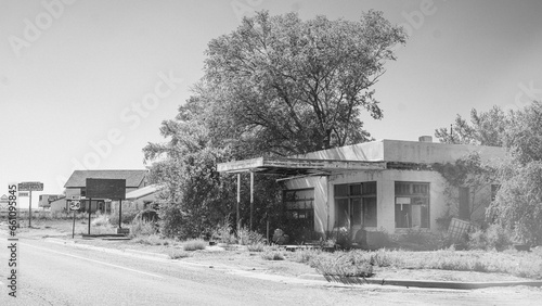 Fototapeta Naklejka Na Ścianę i Meble -  Abandoned Building in New Mexico
