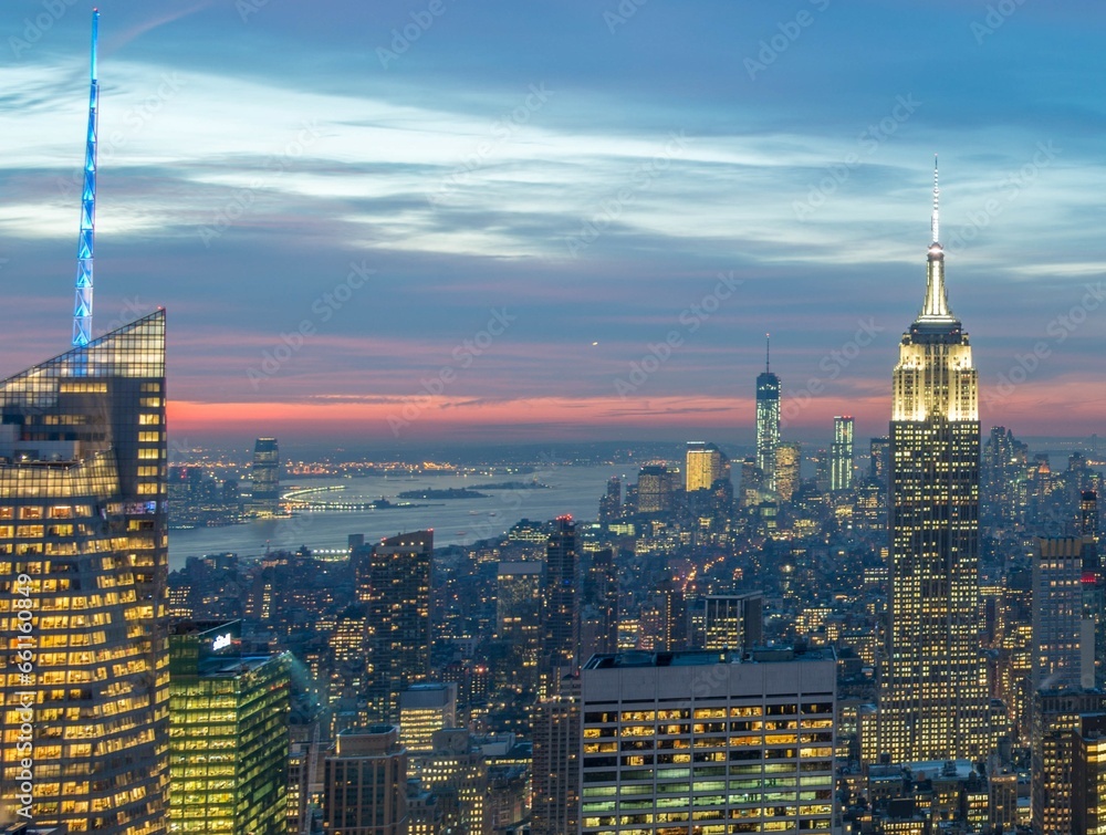 Naklejka premium View of New York Manhattan during sunset hours